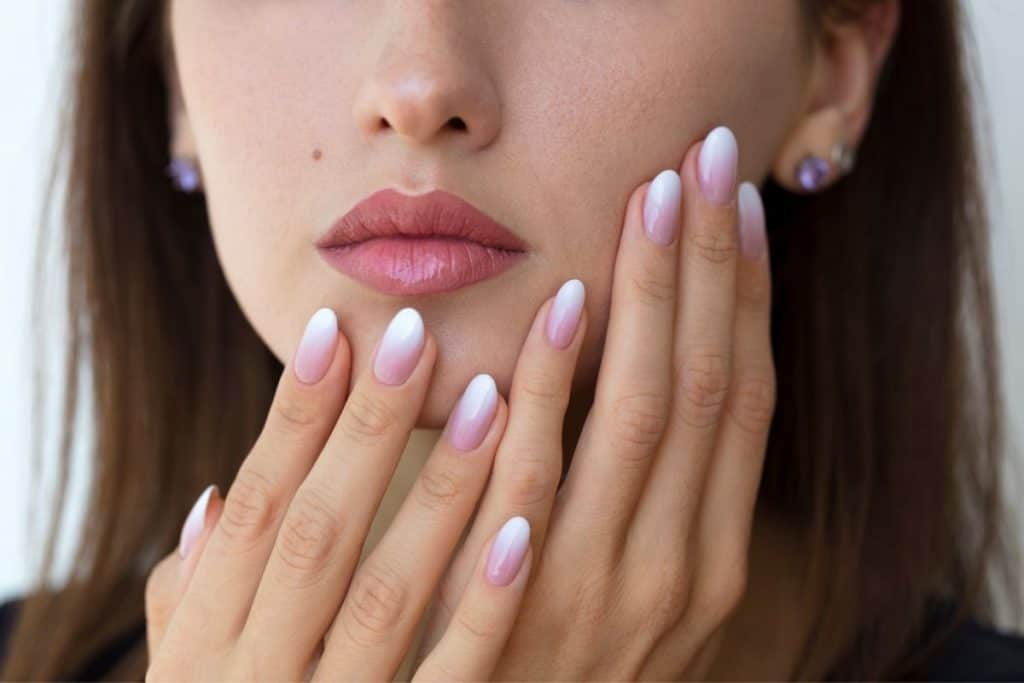 How to Do Ombré Nails with Gel Polish: A Guide - makeuprestart.com