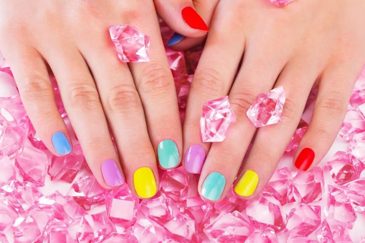 5 Ways To Make Your Street Color Nails Last Longer