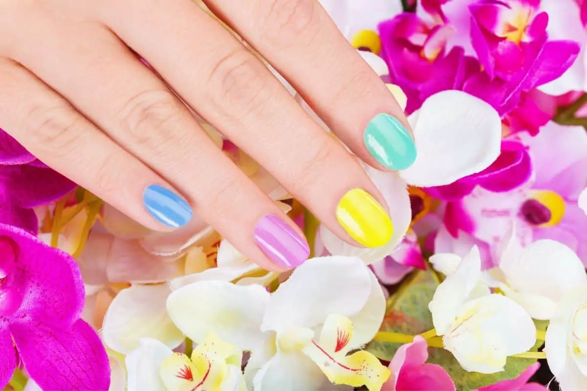 Everything You Need To Know About Nail Wraps